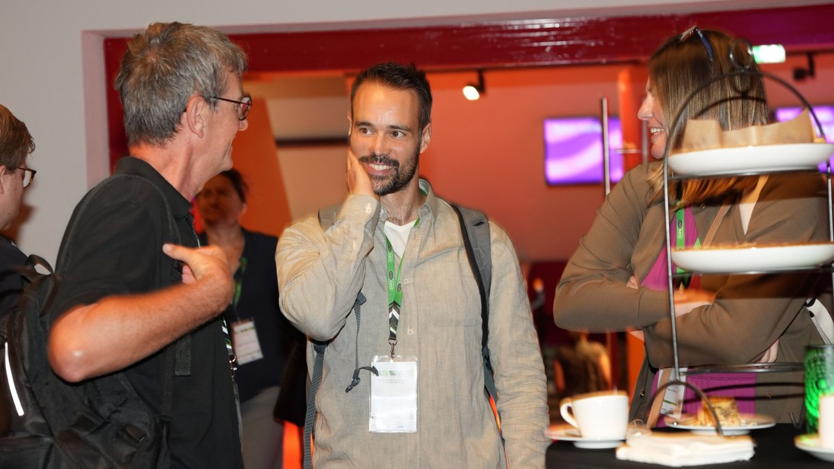 A handshake, a shared idea, a new collaboration—this is what #EHPS2025 is all about. #EHPS2025  <a href="/EHPSociety/">European Health Psychology Society</a> <a href="/EHPSCreaters/">CREATE</a> <a href="/ehps_synergy/">ehps_SYNERGY</a> <a href="/EHPSHabit/">EHPS Habit Special Interest Group</a> <a href="/EHPSDigiHealth/">EHPS Digital Health & Computer-Tailoring (SIG)</a> <a href="/EHPS_OS_SIG/">EHPS Open Science SIG</a>