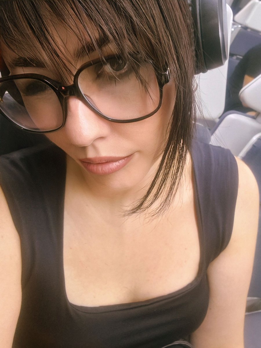 💜Lady Nimue💜 (@ladywildnimue) on Twitter photo La Renfe, ese lugar que adoro (no) La Renfe, ese lugar que adoro (no)