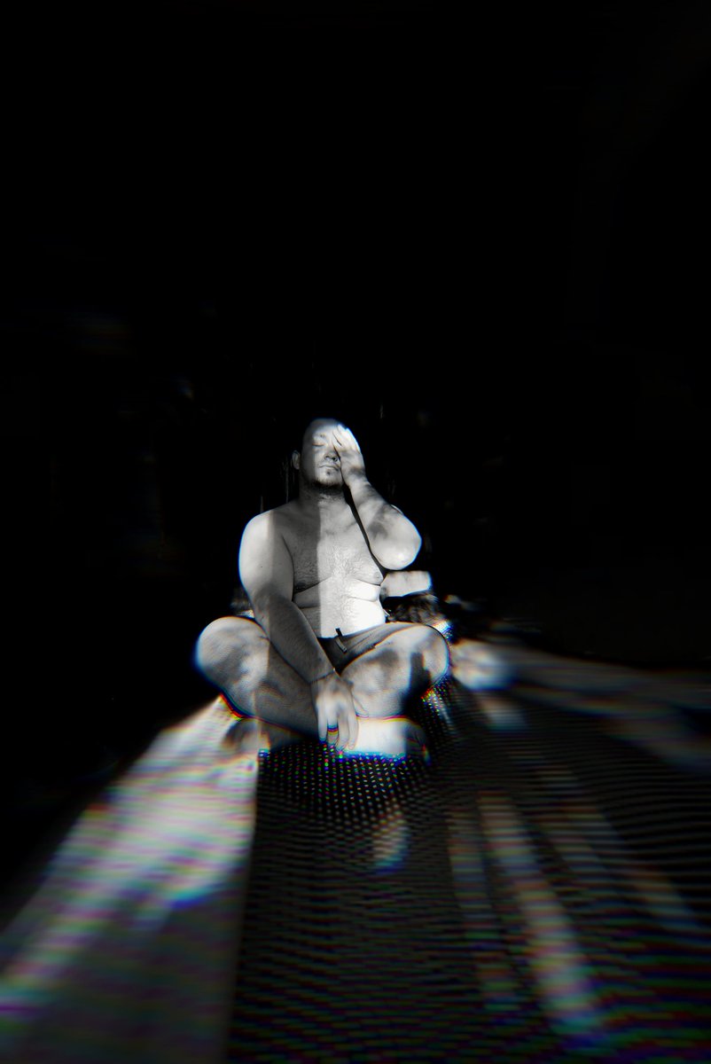 Полоса белая, полоса черная.... 
#нюдсочетверг