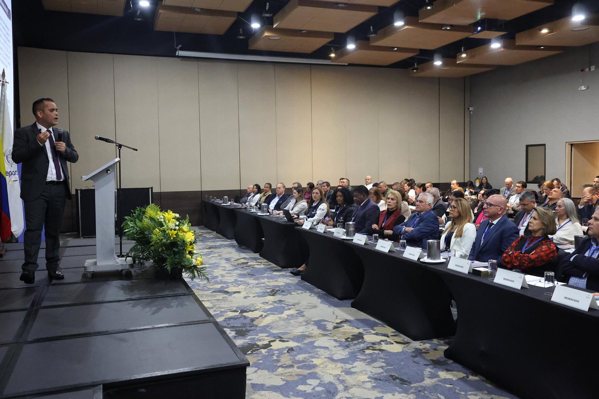🇨🇴 ¡Una cita por la excelencia del deporte colombiano! 

En Bogotá inició el Encuentro Nacional de Organismos y Entidades del Sistema Nacional del Deporte, un espacio clave para impulsar el crecimiento y la transparencia del sector. 

#ConDignidadCumplimos