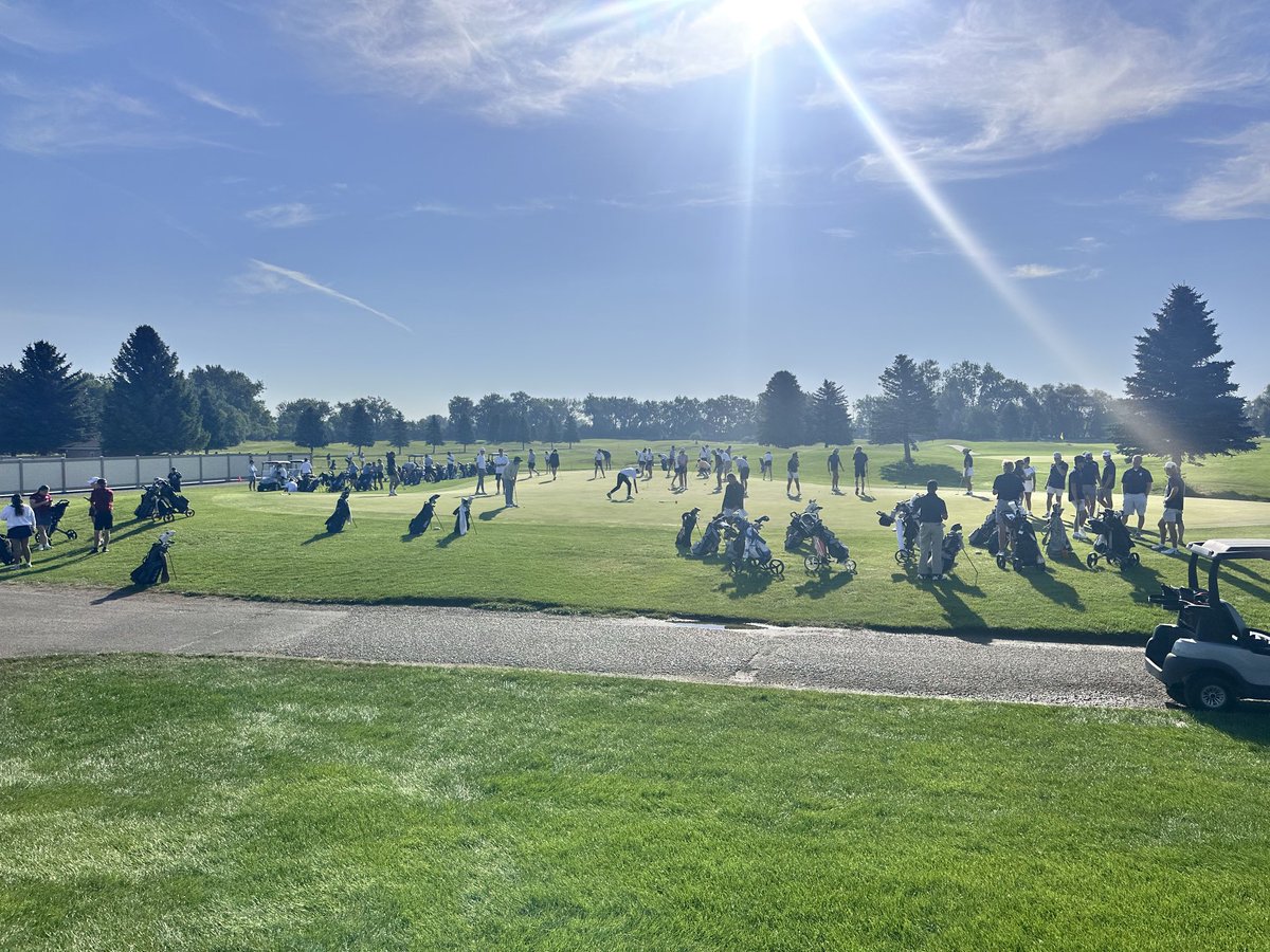 DakJuniorGolf's tweet photo. As we host the college invite…….. here’s some info for those of you looking to play college golf in the future! https://t.co/fCw6h3DTrp