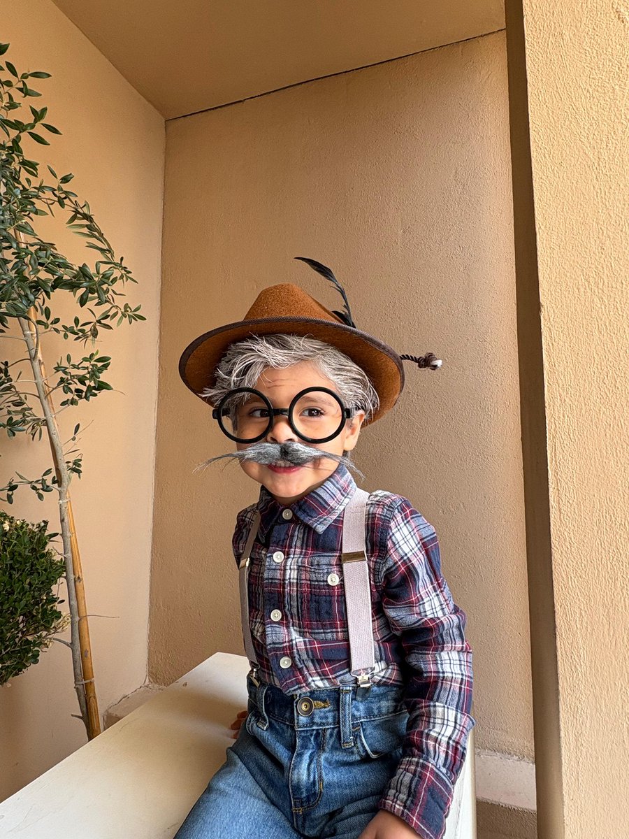 alegonsales's tweet photo. ¡Feliz día de los abuelos! 👵🏻👴🏻 https://t.co/YLgCBbevGh