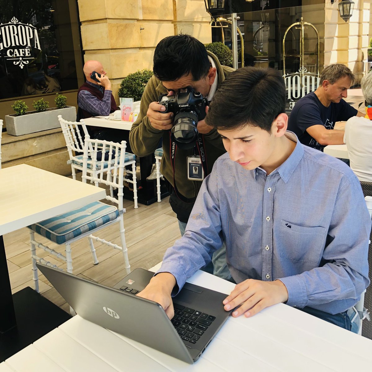 Mientras renovamos la casa para pronto volver… 🤫

Hoy nuestro fundador cumple años 🎂 y se convierte en ciudadano legal de nuestro país 🇪🇨 

¡Feliz día <a href="/EmilioJDom/">Emilio Domínguez R.</a>!