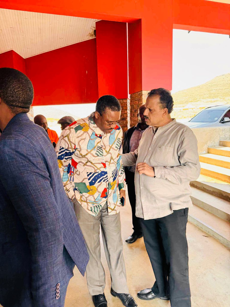 E Rhode kubaTembu nase Ntshona liyalungiswa iKomkhulu, lihlaziywa kananjalo.