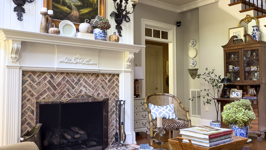 5 Simple Elements to Decorate a Cozy Fall Mantel oursouthernhomesc.com/5-simple-eleme…