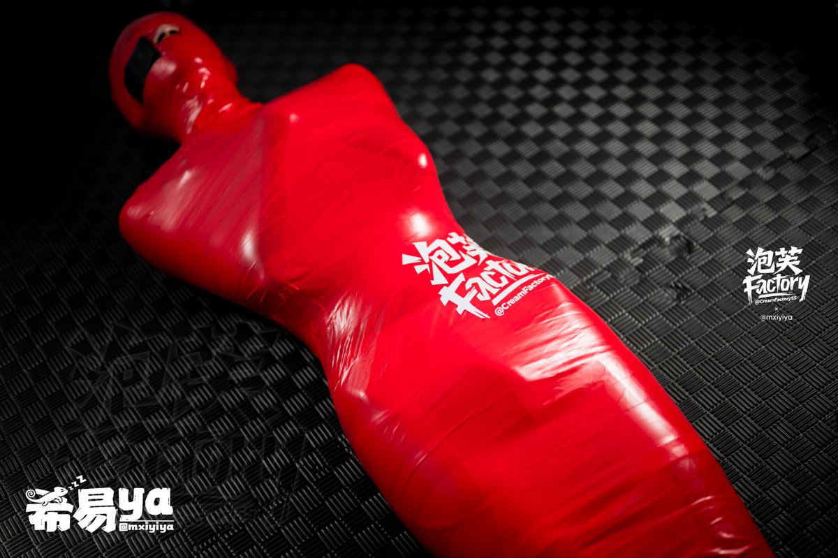 几个小时，睡了一觉，舍不得出来🥹
S：<a href="/CreamFactorySS/">泡芙Factory</a>