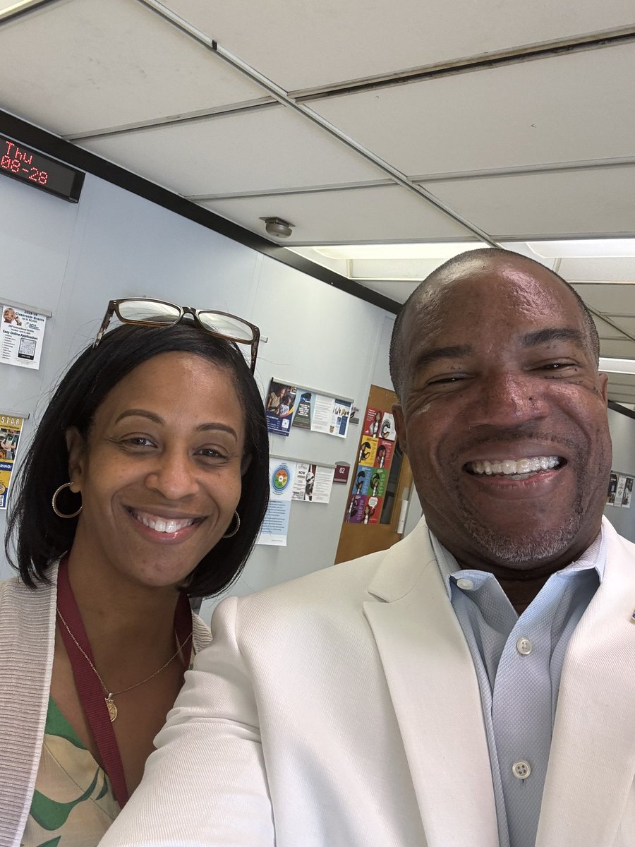 drjbg3's tweet image. 455 😱 of our best and brightest enrolled at the College and Career Academy at Pruden. Our kids in @SufVAschools are ready for their future. Great job @VaughanJohnetta!!! #SPSCreatesAchievers #WhereExcellenceIsRealized