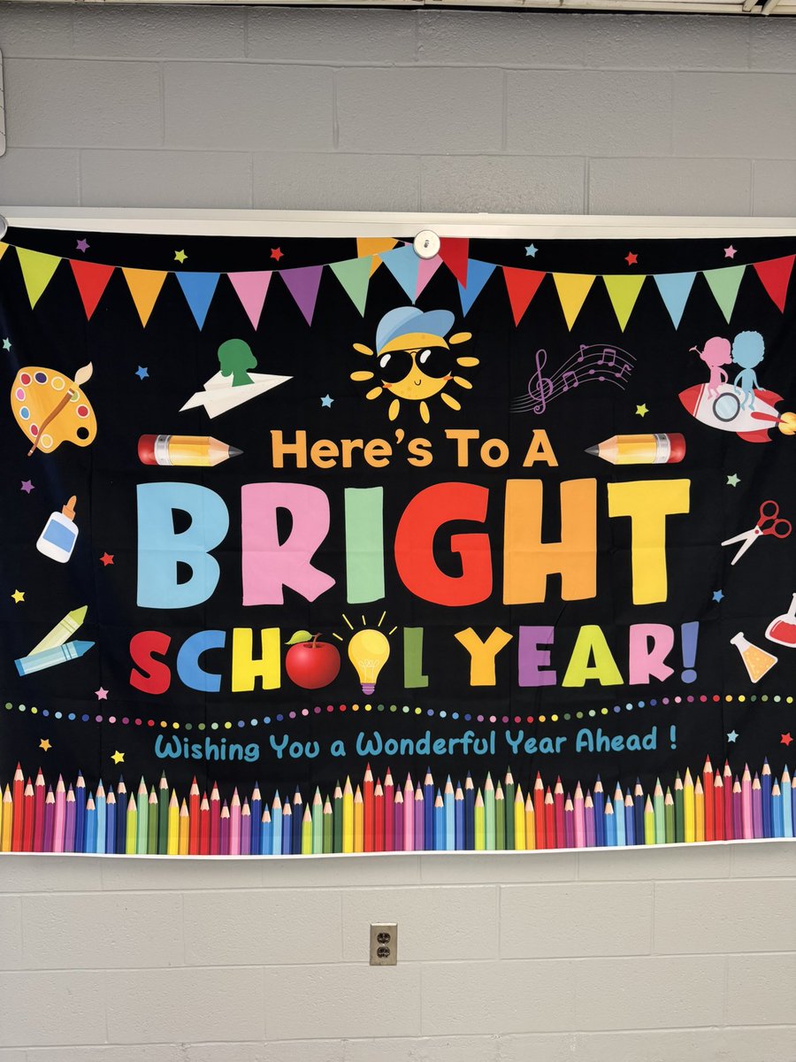 drjbg3's tweet image. 455 😱 of our best and brightest enrolled at the College and Career Academy at Pruden. Our kids in @SufVAschools are ready for their future. Great job @VaughanJohnetta!!! #SPSCreatesAchievers #WhereExcellenceIsRealized