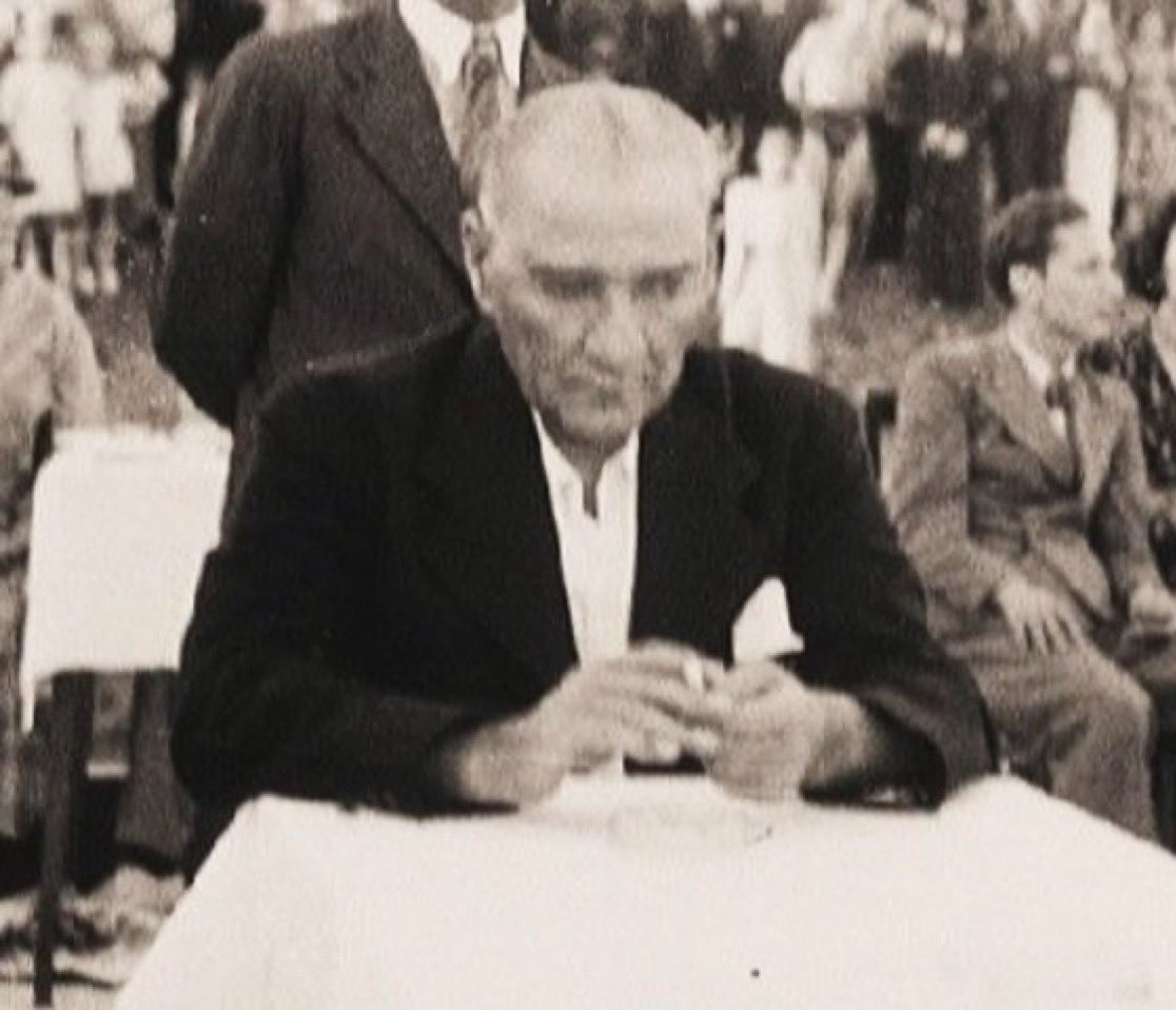 "Seni yok sayacaklar, sen daha çok var olacaksın." #Atatürk