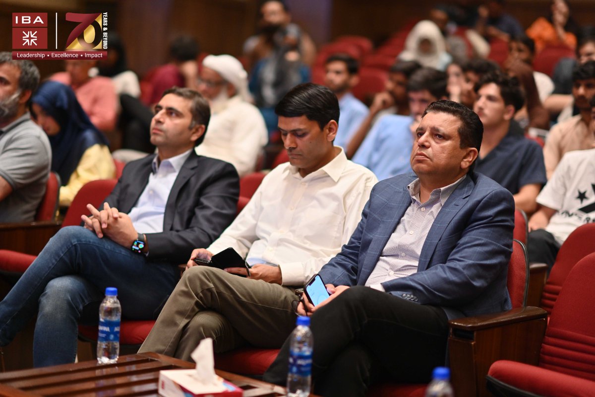 ibakhiofficial's tweet image. The energy was off the charts! Our new SMCS students were welcomed to IBA for a day of exploration and new connections.

#IBAKarachi #SMCS #OGala #NewBatch #StudentLife