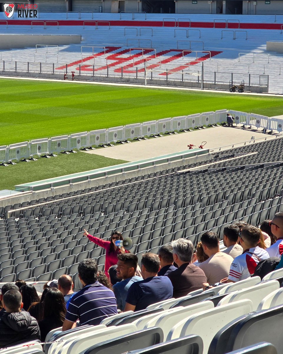 🏟☀️ Jueves de sol y Estadio-Tour Full 😍

🎟 𝙀𝙣𝙩𝙧𝙖𝙙𝙖𝙨 𝙙𝙞𝙨𝙥𝙤𝙣𝙞𝙗𝙡𝙚𝙨 𝙚𝙣 𝙍𝙞𝙫𝙚𝙧𝙄𝘿 ➡️ riverid.com.ar/museo