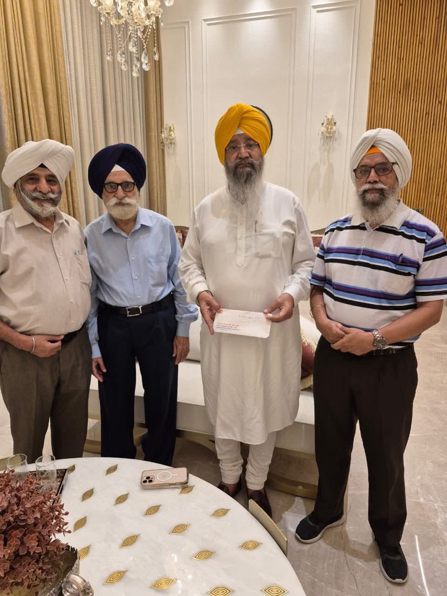 ILalpura's tweet image. A group of prominent Sikh leaders from Delhi came together today to discuss initiatives for the promotion and awareness of the Sikh religion. ✨

Narendra Modi PMO India Amit Shah J.P.Nadda 
#Sikhism #SikhUnity #DelhiSikhs