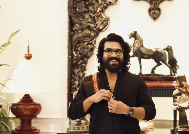 OnlyForRCRo's tweet image. Charannnnnnnnnnuuu looks kimmings 😍😍🦁🦁

@AlwaysRamCharan