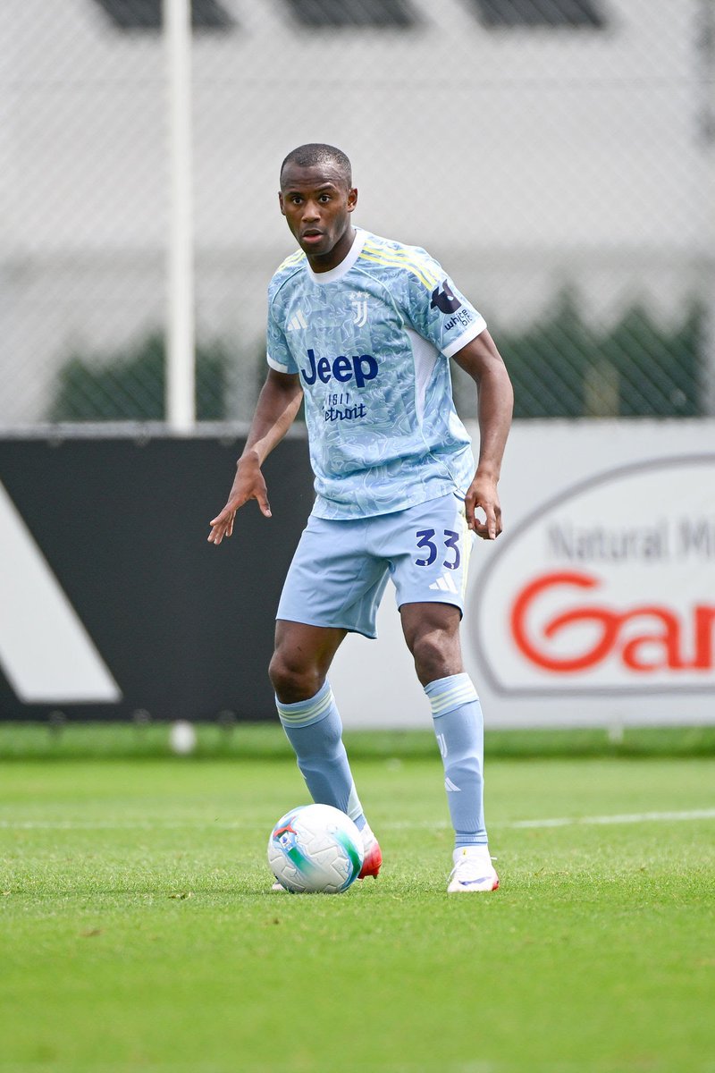 🚨 | OFFICIEL !

Tiago Djaló quitte la Juventus est rejoint Besiktas à titre définitif ! 👋🏼🇵🇹

🥇<a href="/juventusfc/">JuventusFC</a>