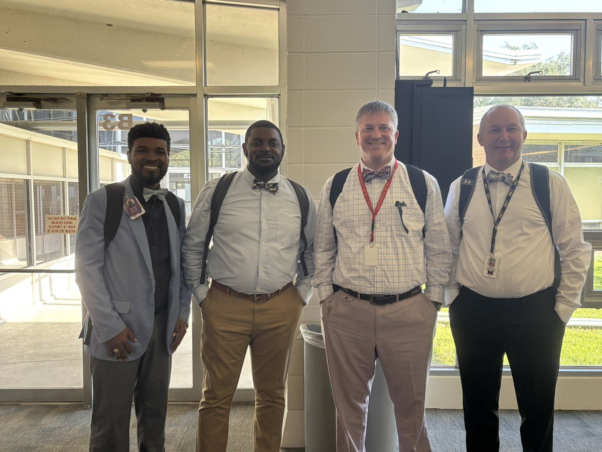 markatmsum's tweet image. Supporting National Bow Tie day!!