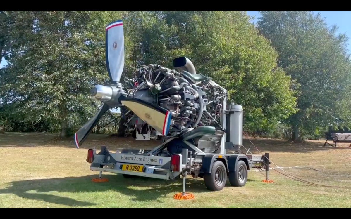 HistoricAeroEng's tweet photo. Patrick Smart and Peter Grieve, co-founders of the Historic Aero Engine group, test running Patrick's R3350 Duplex cyclone turbo compound radial engine.

https://t.co/2JMXRNtjG3 https://t.co/1XXKNev1Sl