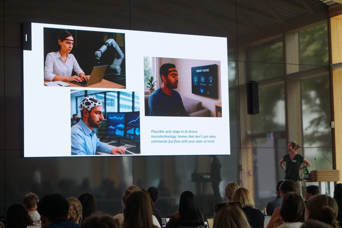 SummerOfRights's tweet photo. Classical #humanrights facing modern challenges of #neurotechnology. Thanks to @NoraHertz for her exciting presentation about the #freedomofthought and #AI. https://t.co/zJXxsiLPpC