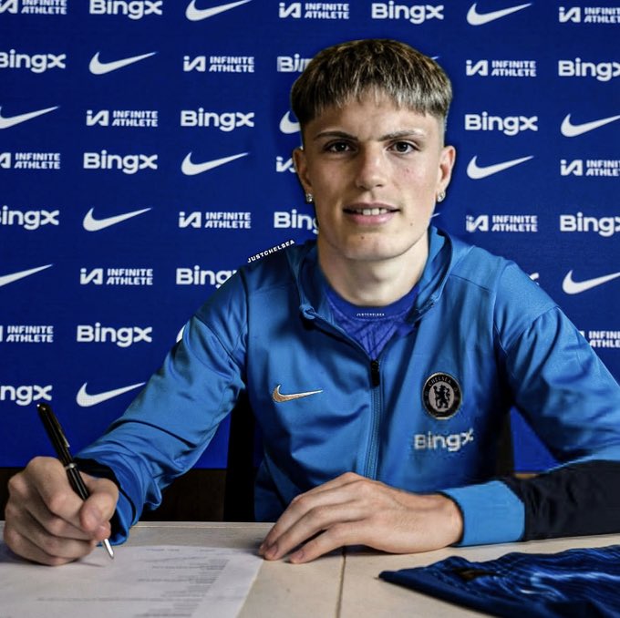 SewaStyles's tweet photo. Alejandro Garnacho to Chelsea all agreed deal sealed he’s going for medical https://t.co/SFcT1B1M4G