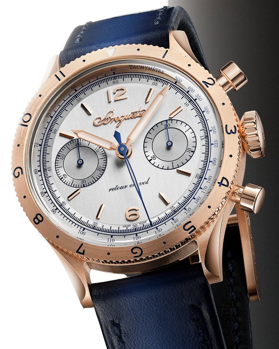RdeVersailles's tweet image. With its 38.3 mm case, the exact size of the original 1955 model, and a brushed silver dial discreetly stamped 'Ag925'.
The new Type XX 2075 Limited Edition reclaims its roots with precision and style.
Timeless in size. Bold in spirit.

#Breguet250 #TypeXX #royaldeVersailles #RdV