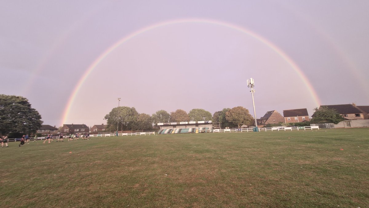 Prepping for our final pre season game and the heavens opened !!! What a great sight. The pot of gold must be somewhere in scunny. 💚🖤