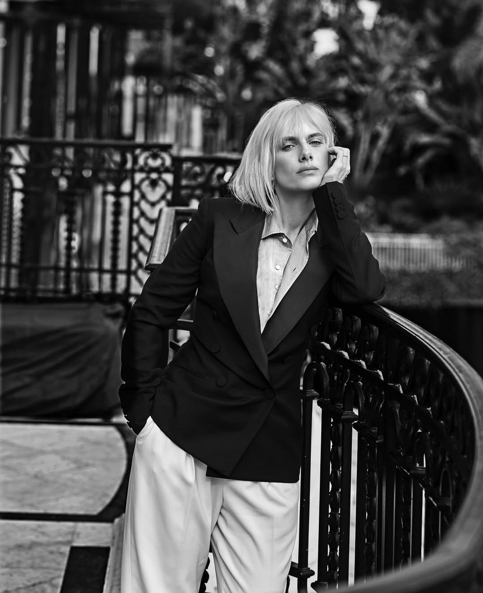 Marvellous Melanie Laurent tweet media