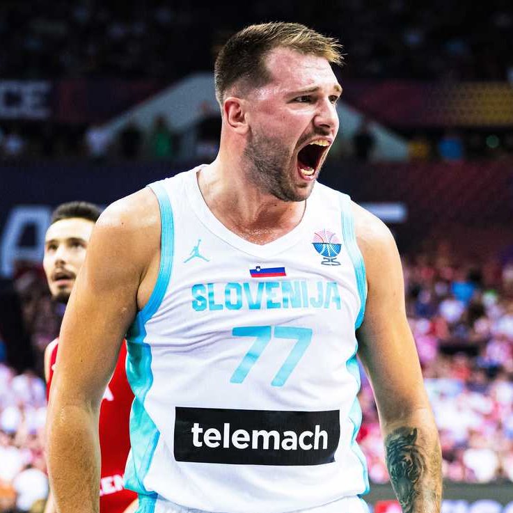 Everyone tuned in for the Luka Doncic show, but it was Jordan Loyd and Poland who pulled off the #EuroBasket upset at home vs. Slovenia 🇵🇱

Loyd:                     Doncic:
32 PTS                  34 PTS
2 ASTS                  8 ASTS
2 STLS                   5 STLS

9-of-14 FG