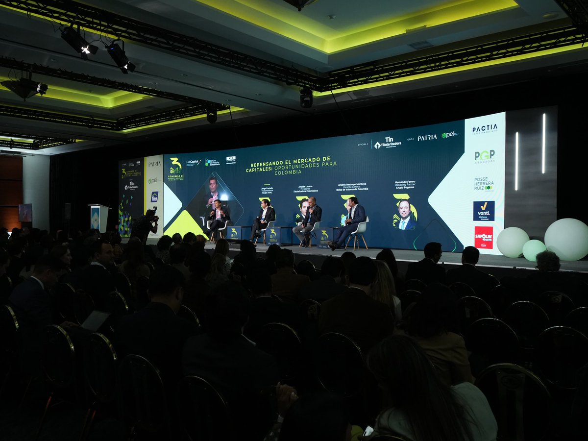 Durante el panel “Determinantes del desarrollo inmobiliario sostenible – Oportunidad de financiación de servicios públicos” en el #CongresoInmobiliario2025, Fabián Santa, Gerente de Servicio al Cliente de Acueducto, afirmó: “El racionamiento de abril fue un llamado de atención: