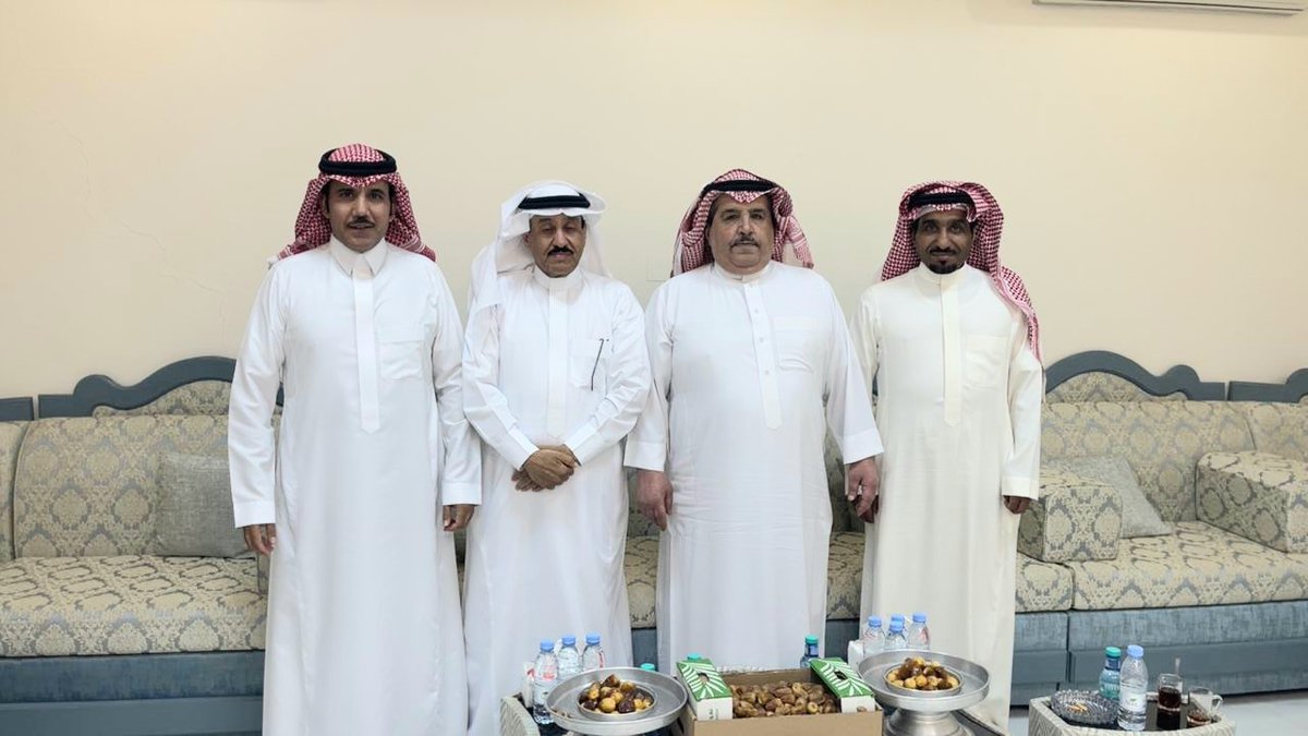 بضيافة الشيخ ذعار برغش الضبيان واخوانه الشيخ عيسى والشيخ غازي على شرف عضو مجلس الشورى المهندس مطلق الاسمر الشراري وبتواجد عدد من الأحبة والاصدقاء 

كثر الله خيركم ياشيخ ذعار