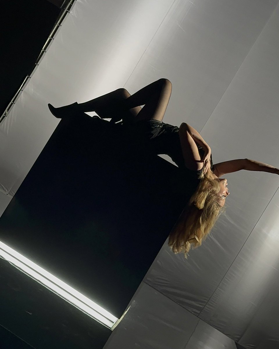Kylie Minogue tweet media