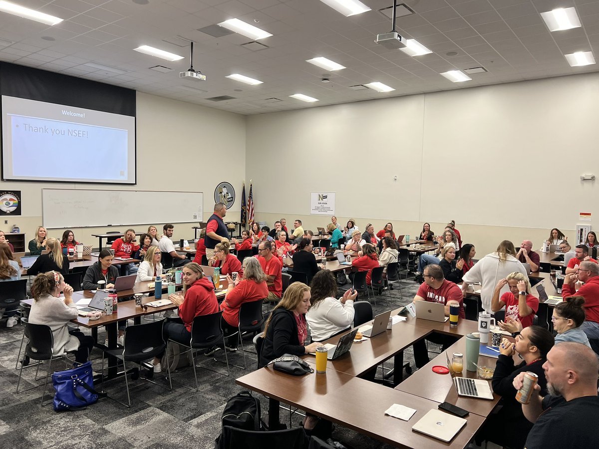 MarkLabarr's tweet image. The donut train stopped by for spotlight on @NoblEastMS powered by Duke Energy. @NobEdFoundation board members showed our appreciation for all that teachers and staff do for students and the community.