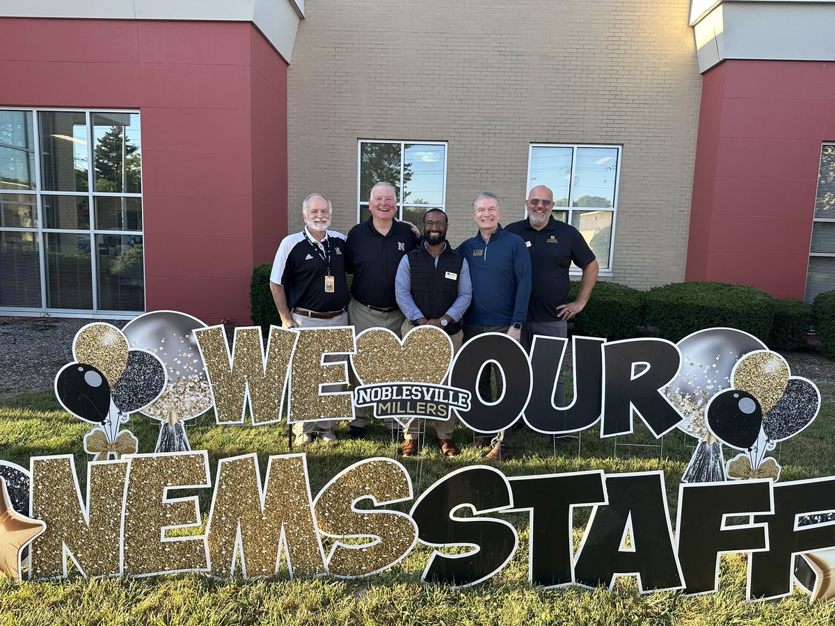 MarkLabarr's tweet image. The donut train stopped by for spotlight on @NoblEastMS powered by Duke Energy. @NobEdFoundation board members showed our appreciation for all that teachers and staff do for students and the community.