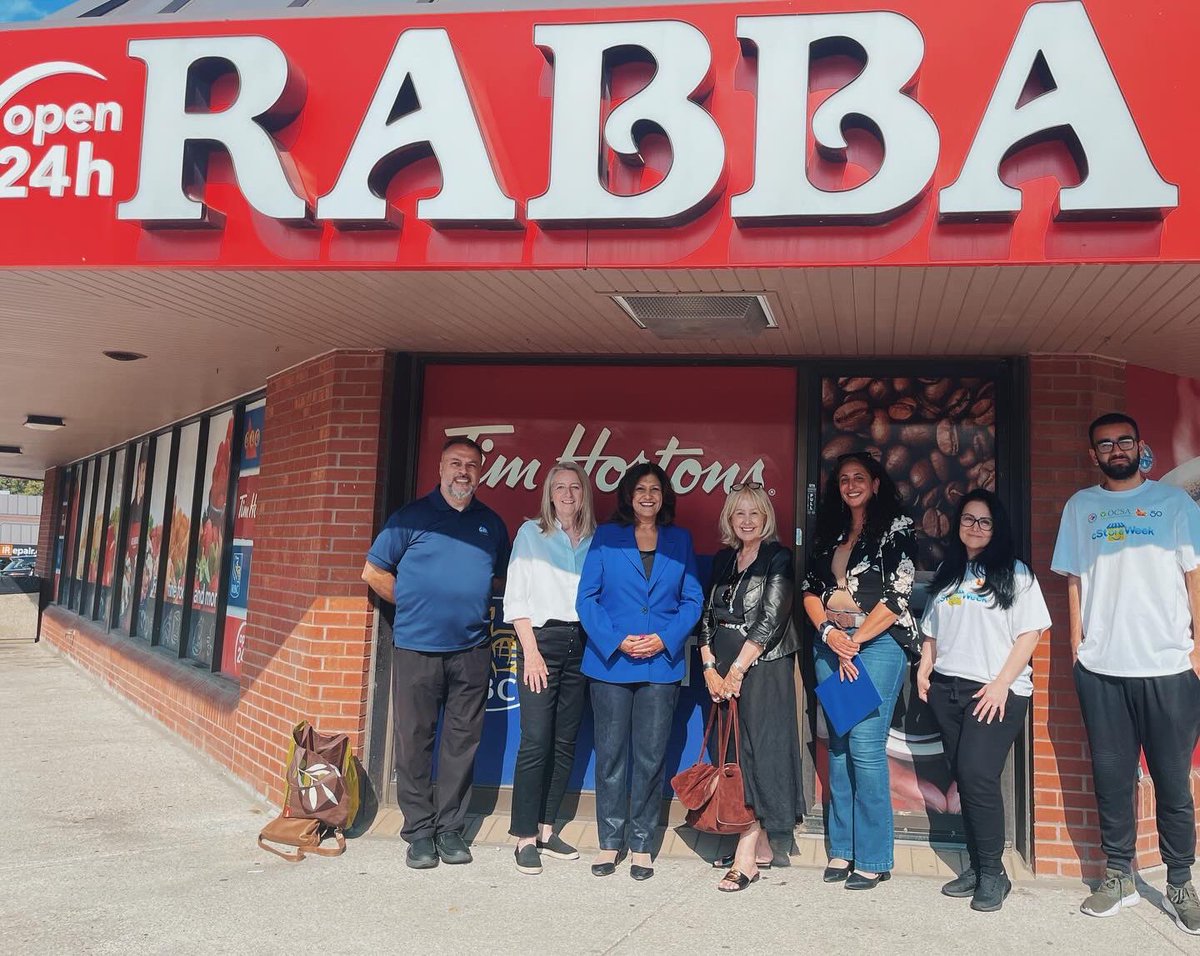 Open 24 hours 7 days a week, convenience stores across Ontario play an essential role in their communities. 

It was great to visit a local Rabba Fine Foods in Mississauga with <a href="/MppGualtieri/">Silvia Gualtieri</a> and <a href="/OntarioCStores/">OCSA</a> to thank their team.