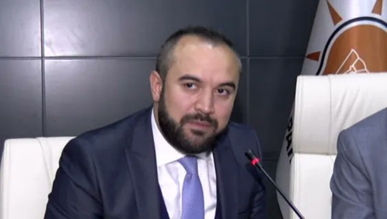 Elazığ  AKP’li Mollakendi Belediye Başkanı Mehmet Enis Doğan, 
'Cemre Operasyonu' kapsamında, kent merkezinde kendisine ait otelde 'fuhuş' yaptırdığı suçlamasıyla tutuklandı.

Fuhuş yaptırana ne deniyordu ?