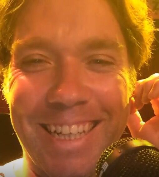 Drop me a heart if you think I’m pretty❤️👇😊😊😊