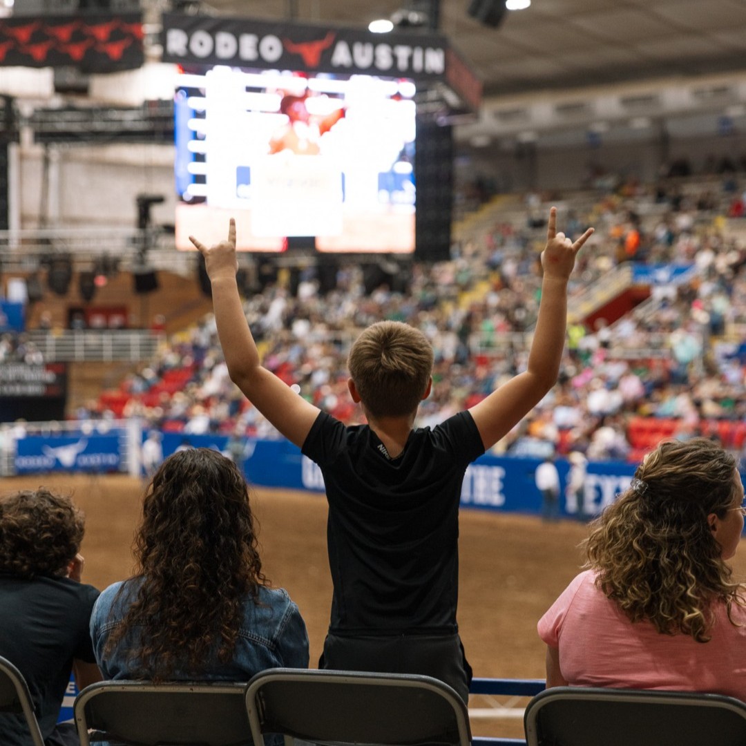 Hands up if you’re ready for the weekend! 🙋‍♂️