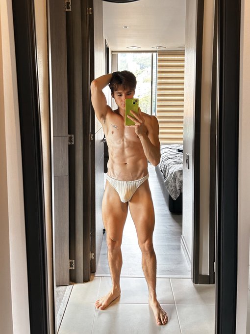 That Colombia Glow. https://t.co/frdYoXLWCd