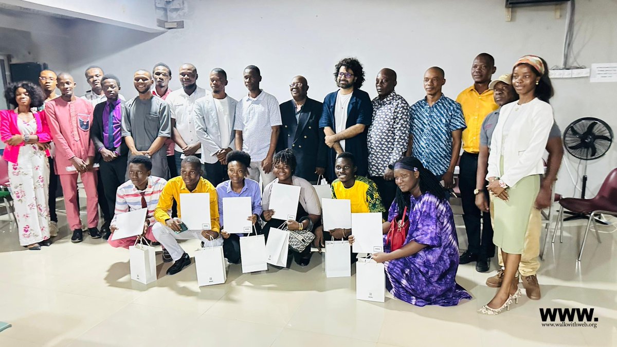 WalkWithWeb's tweet image. @WalkWithWeb&apos;s CEO, Kartikay Chadha visited Sierra Leone recently to meet students &amp;amp; faculty from Central University who we have been collaborating with this summer. This marks an key step in our partnership opening doors for joint research, events, and long-term collaboration.