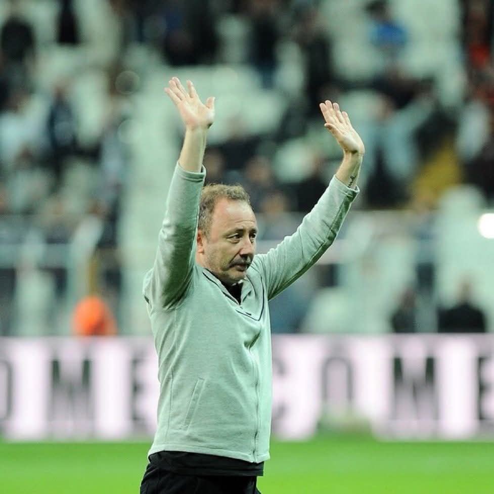 ÖZEL BİLGİ                                                                            🔥🔥Beşiktaş'ın yeni teknik direktörü Sergen Yalçın oldu.