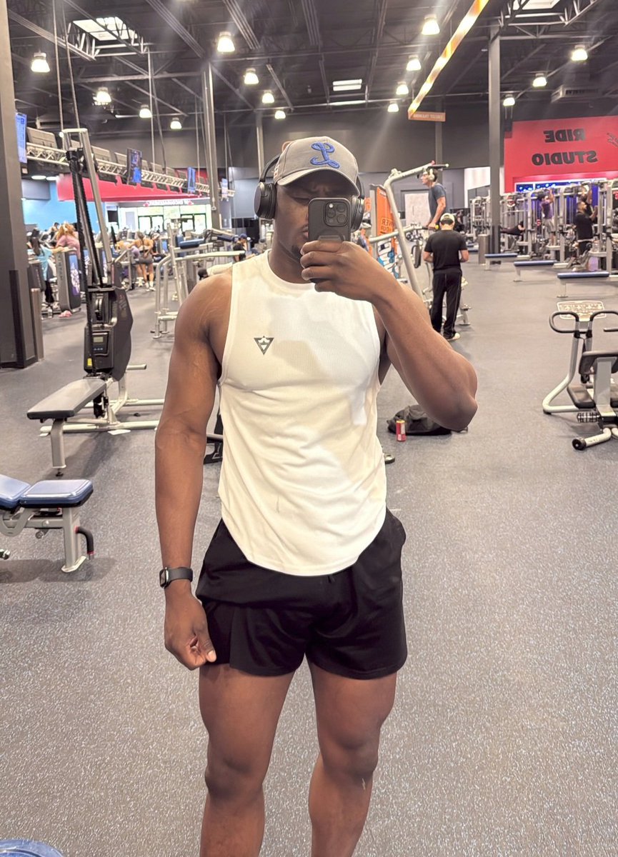 khadeimprince's tweet photo. Conceited b***h 💋 https://t.co/6b4ZeU8IQM