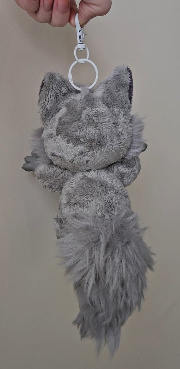 inkygrimsley's tweet photo. I made another Mingi Wolf plush, but this one has 3D printed parts 🐺🩶 #ateez #fixon https://t.co/10tbnAISnn