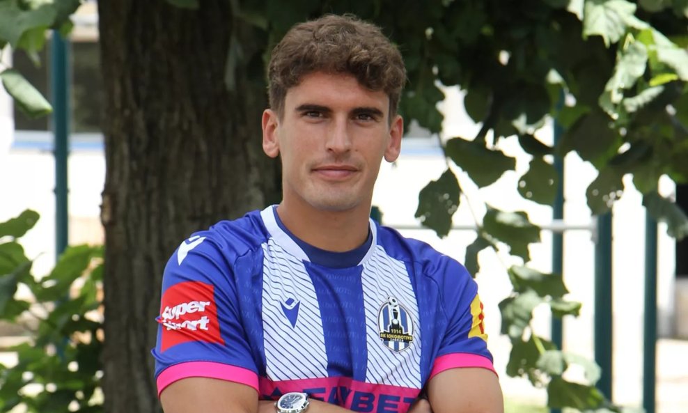CroatiaFooty's tweet photo. José Manuel Raigal has had his contract terminated by Lokomotiva after just one month.
No statement from the club yet.
#Lokomotiva #HNL #Raigal https://t.co/ax4TsQiBoB