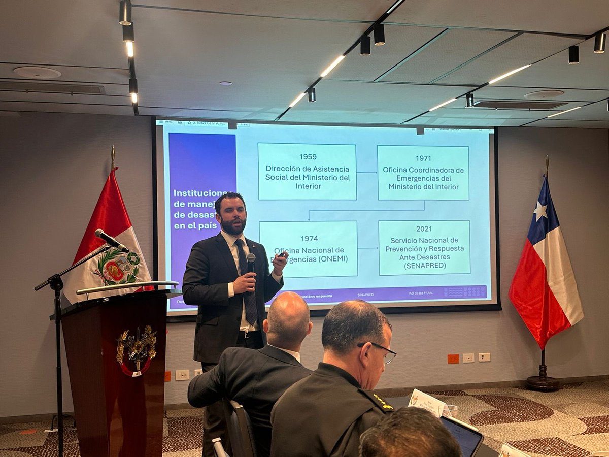 SubseDefensa's tweet photo. Para trabajar de manera conjunta y coordinada desafíos que son comunes, esta mañana en Lima, el subsecretario Ricardo Montero y su par peruano, el Mayor General FAP (R) César Medardo Torres Vega, dieron inicio a la 2da Comisión Mixta de Cooperación en Defensa Chile-Perú 🇨🇱🤝🇵🇪 https://t.co/p3YB4ILQdO