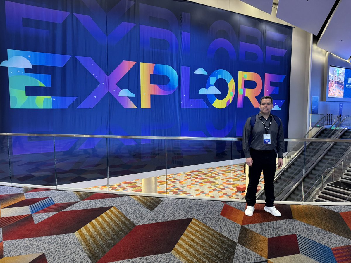 pato_eh's tweet image. My first @VMwareExplore