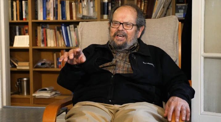 JozeBiscak's tweet photo. Odličen intervju z upokojenim profesorjem Harvarda in MIT 👇dr. Richardom Lindznom o podnebni prevari. Spregovori tudi o tem, kako je nastalo 97-odstotno soglasje o podnebnim spremembah (izsek 👇). Res neverjetna zgodba. "To je ponaredek," pravi.
https://t.co/DpW8kyoVnW https://t.co/szgjsvVhrV