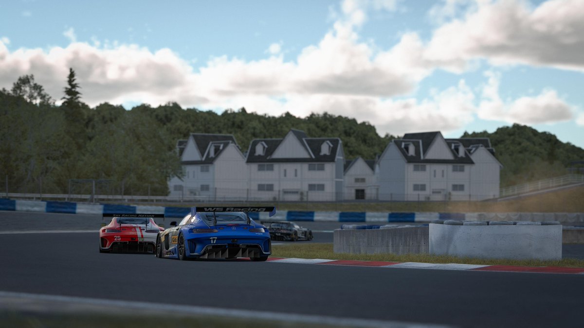 guardsredgaming's tweet photo. This week on "Matt gets owned by 22 aliens and a real life AMG factory  race driver", the SRN AMG is looking really nice at Okayama! This week's  driver was Daniel Morad, Canadian 2x Rolex 24h winning race car driver,  AMG Factory Driver and has a pretty dope line of SIM racing.. https://t.co/vubwFTsjVg