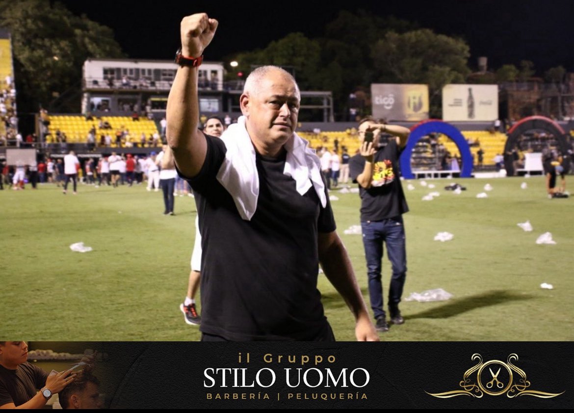 Se dan por finalizadas las negociaciones, no hubo acuerdo económico, Chiqui Arce no será DT de Libertad.

#VersusRadio | <a href="/Universo970py/">Universo 970 AM</a>