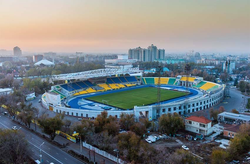 theMadridZone's tweet photo. 🚨 Real Madrid will take a 11 HOURS+ flight to Almaty to play against FC Kairat. 

It will be the first time in history that they will travel to Kazakhstan. ✈️🇰🇿 https://t.co/YYWdjEeAng