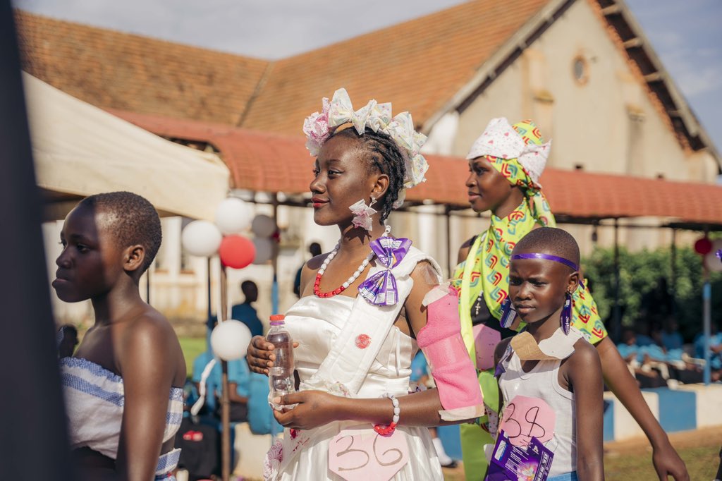 Style meets sustainability — and smashes the stigma!  At our ‘Slay the Cycle’ fashion show, Big Sisters took to the runway in bold, creative designs that celebrate periods and promote eco-friendly menstrual products.
#BigSistersCamp25 #UnstoppableMe