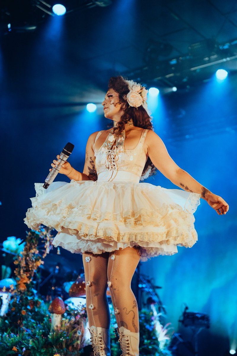 Sierra Ferrell tweet media