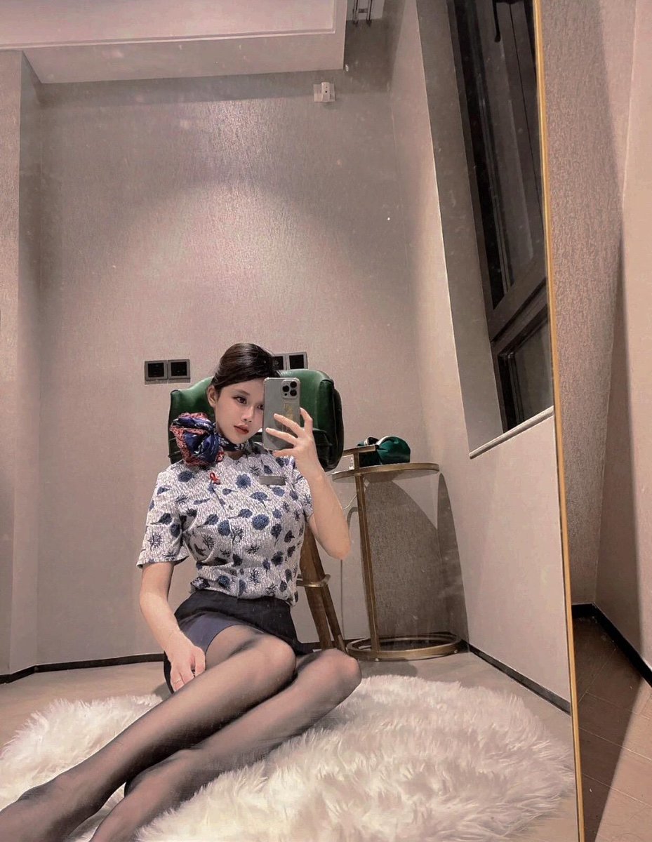 Yufei868's tweet photo. 靠近我你要想清楚，除了美我一无所有。 https://t.co/K9gdESauOH